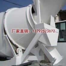 魯樽3方水泥自動(dòng)上料攪拌車2019年熱銷款