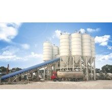 HZS180大型環(huán)保站皮帶上料，生產(chǎn)量大