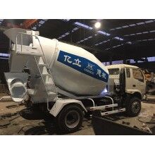 廠家大量供應(yīng)3m3混凝土罐車，攪拌罐車，量大從優(yōu)